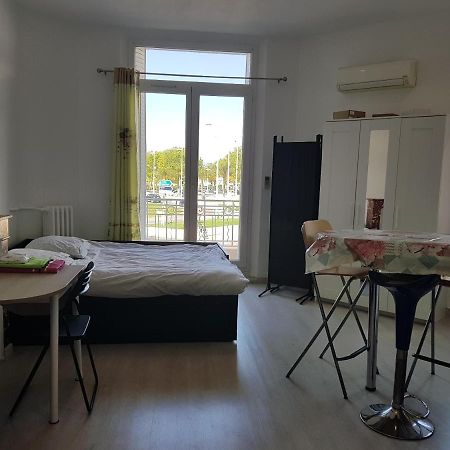 Studio With Sea View For 2 People Tolone Esterno foto