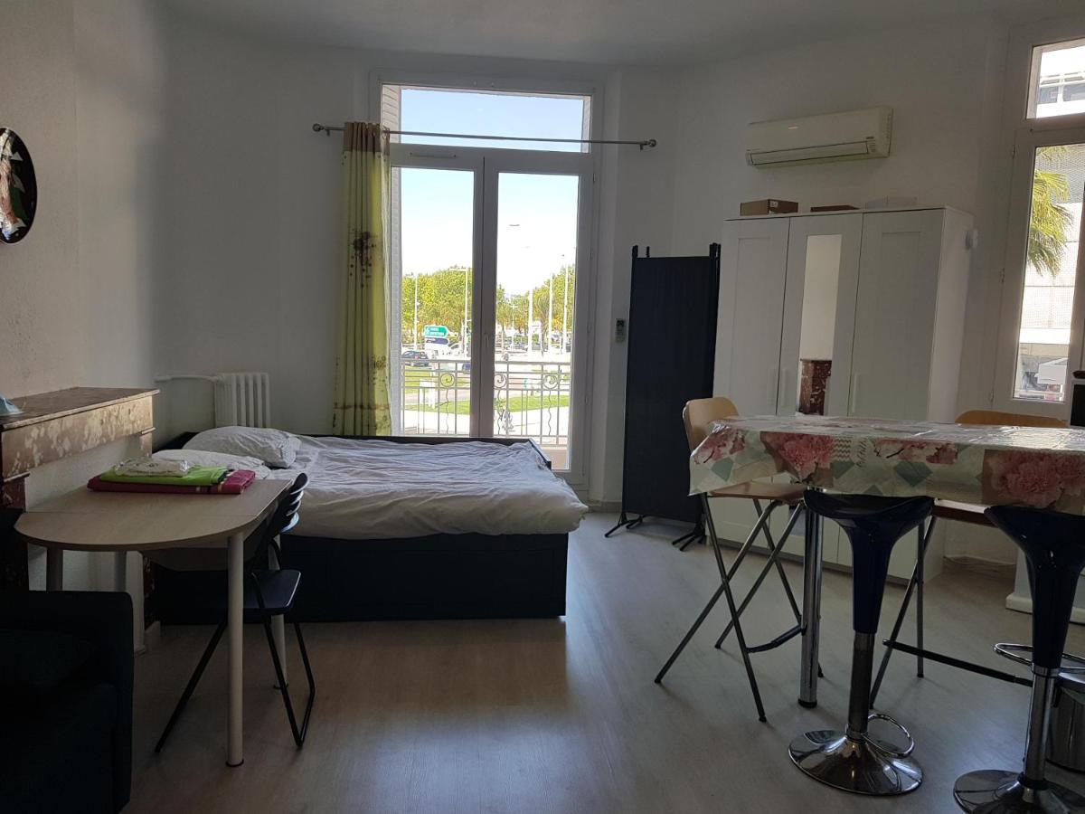 Studio With Sea View For 2 People Tolone Esterno foto