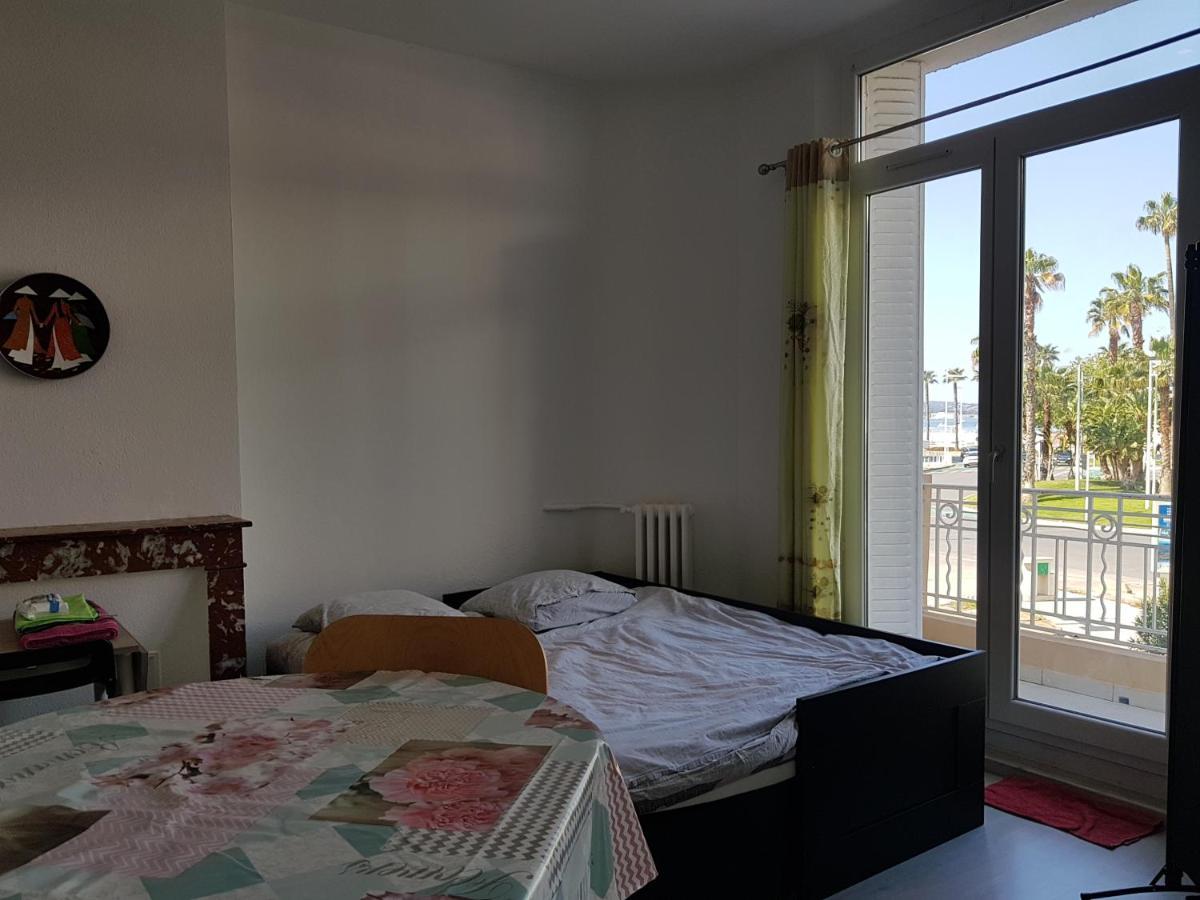 Studio With Sea View For 2 People Tolone Esterno foto